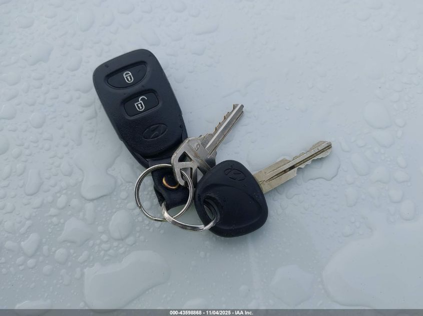 2008 Hyundai Accent Gls VIN: KMHCN46CX8U271073 Lot: 43598868