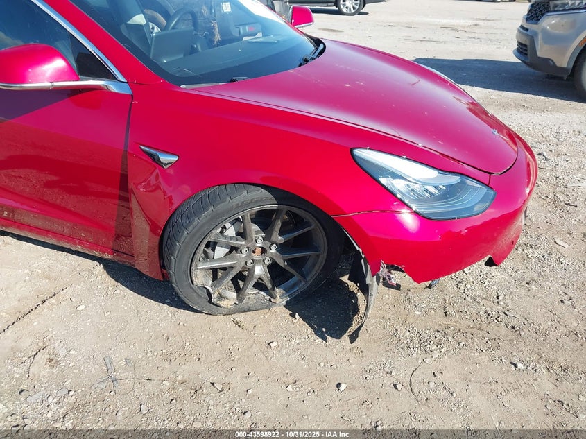 2019 Tesla Model 3 Long Range/Performance VIN: 5YJ3E1EB6KF440520 Lot: 43598922