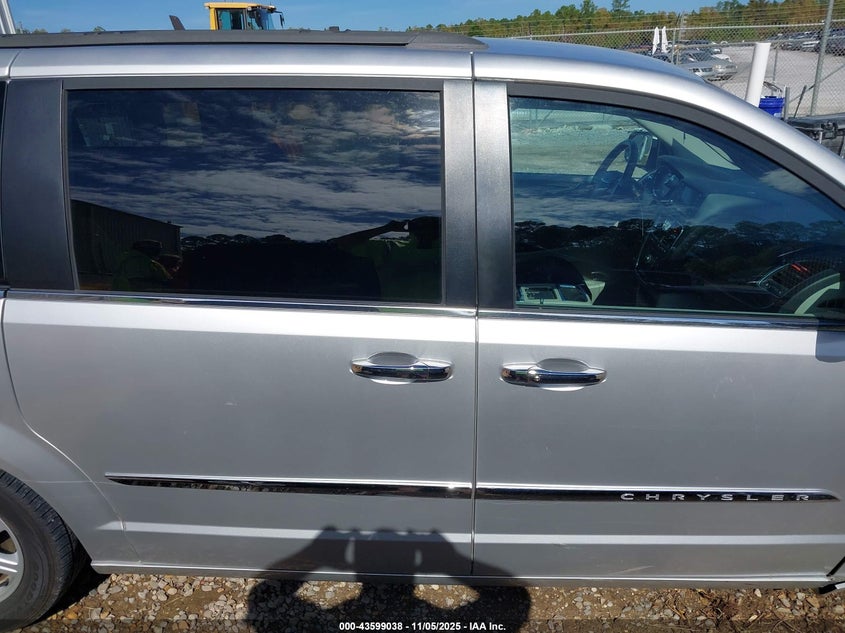 2011 Chrysler Town & Country Touring VIN: 2A4RR5DG7BR783208 Lot: 43599038