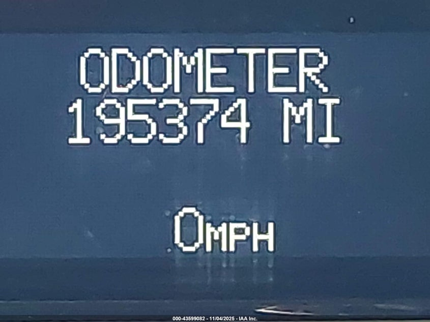 2008 Cadillac Escalade Standard VIN: 1GYEC638X8R182437 Lot: 43599082