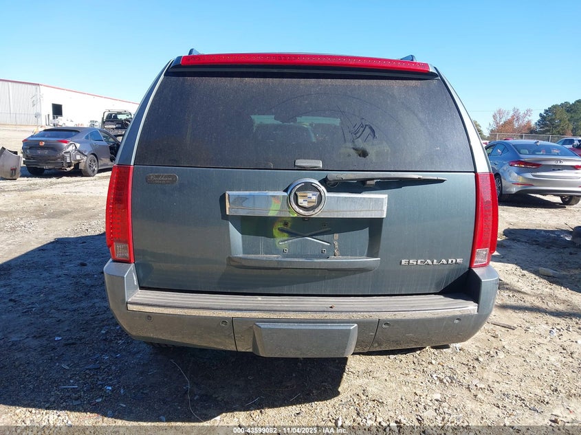 2008 Cadillac Escalade Standard VIN: 1GYEC638X8R182437 Lot: 43599082