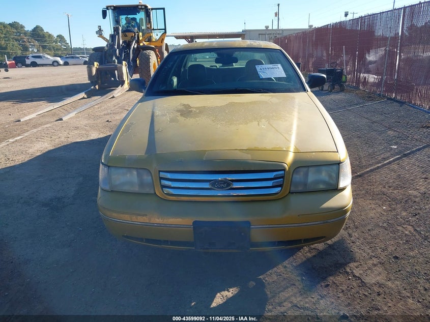 2005 Ford Crown Victoria Lx/Lx Sport VIN: 2FAFP74W85X135996 Lot: 43599092
