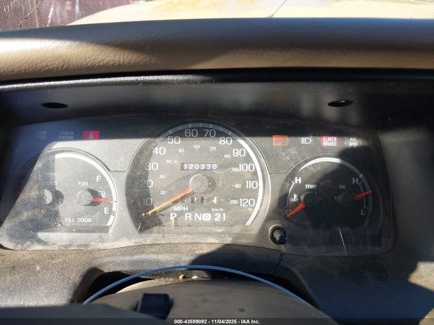 2005 Ford Crown Victoria Lx/Lx Sport VIN: 2FAFP74W85X135996 Lot: 43599092