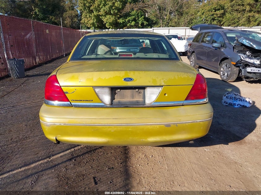 2005 Ford Crown Victoria Lx/Lx Sport VIN: 2FAFP74W85X135996 Lot: 43599092