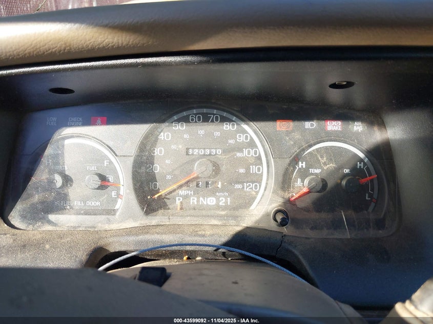 2005 Ford Crown Victoria Lx/Lx Sport VIN: 2FAFP74W85X135996 Lot: 43599092