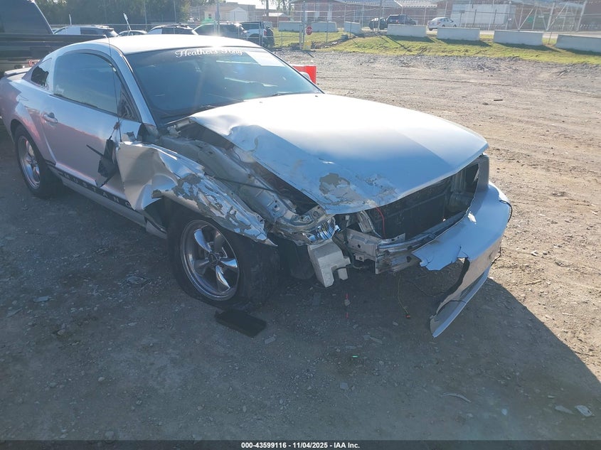 2008 Ford Mustang V6 Deluxe/V6 Premium VIN: 1ZVHT80N285121578 Lot: 43599116