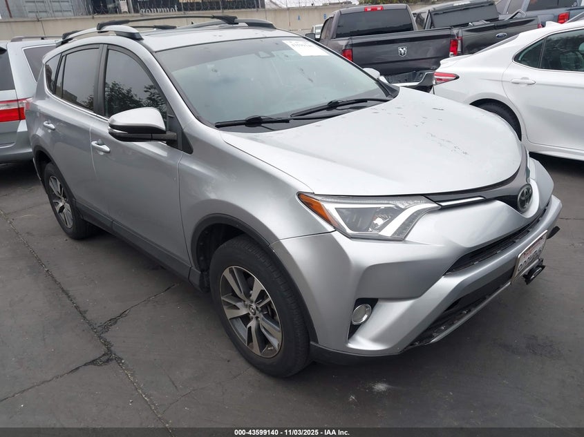 TOYOTA RAV4 XLE