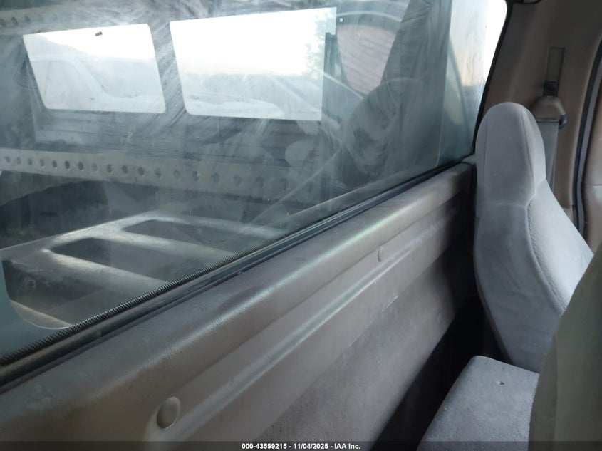 1999 Ford F-250 Work Series/Xl VIN: 1FTPF27M8XKA76839 Lot: 43599215