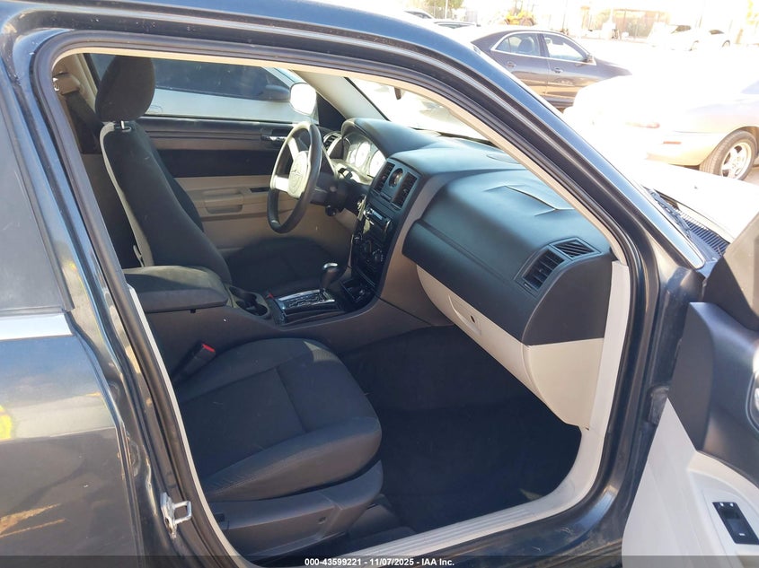 2C3KA43R27H636713 2007 CHRYSLER 300 photo no. 5