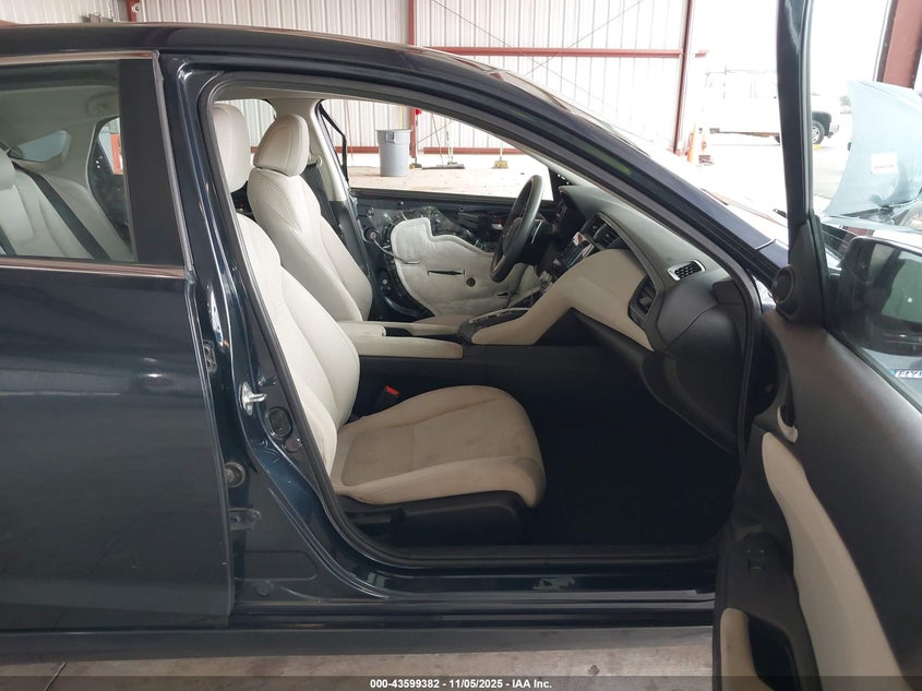 2022 HONDA INSIGHT EX 19XZE4F51NE010635