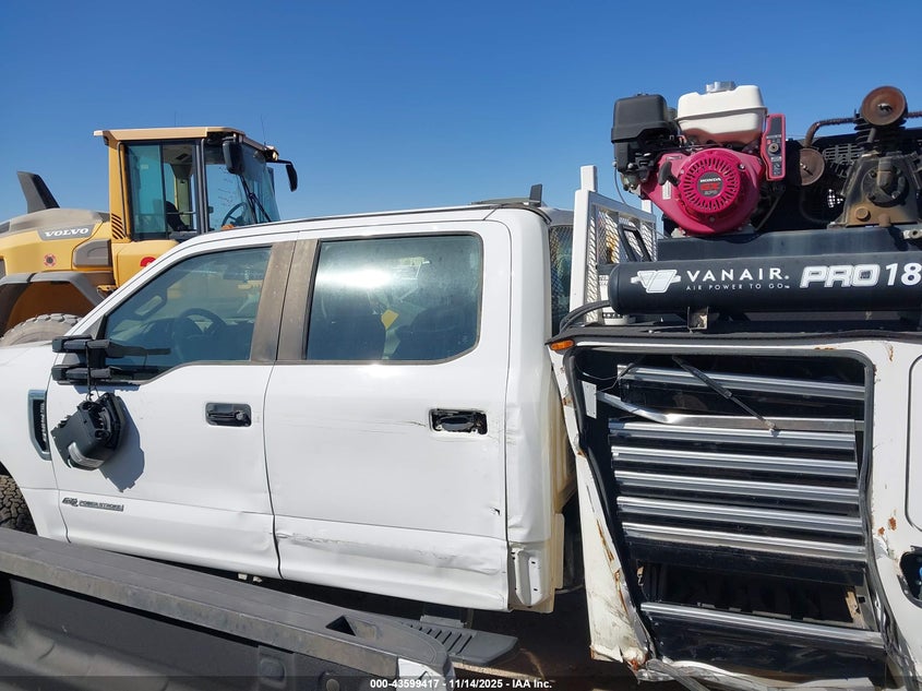 2019 Ford F-350 Chassis Xl VIN: 1FD8W3HT9KED72956 Lot: 43599417