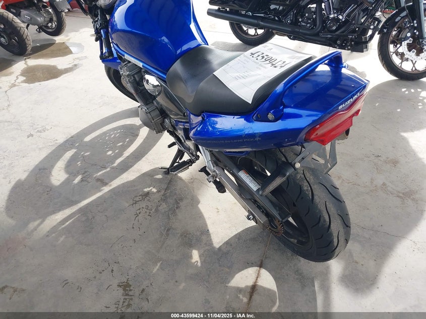 JS1GN7AAX12100851 2001 SUZUKI GS photo no. 3