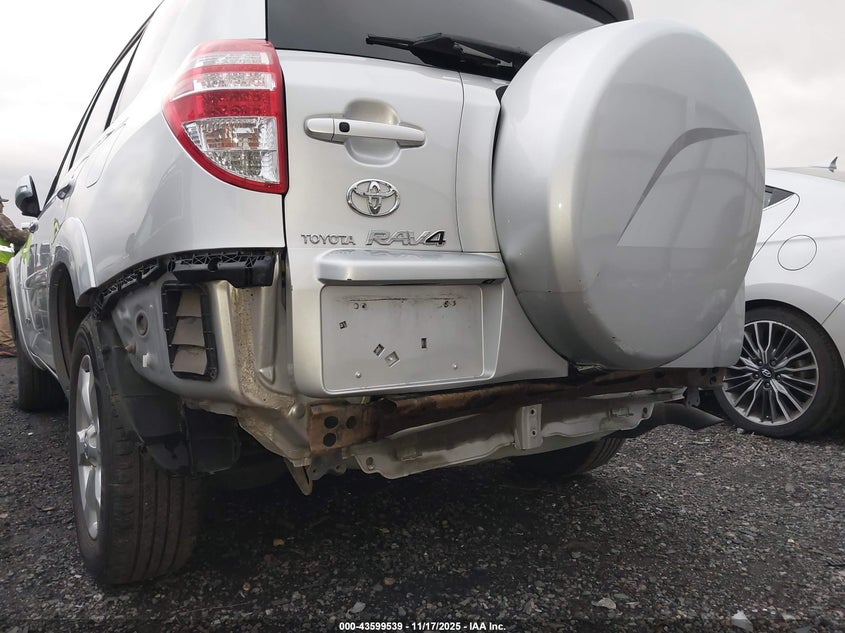 2010 Toyota Rav4 Limited V6 VIN: JTMDK4DV7A5089627 Lot: 43599539