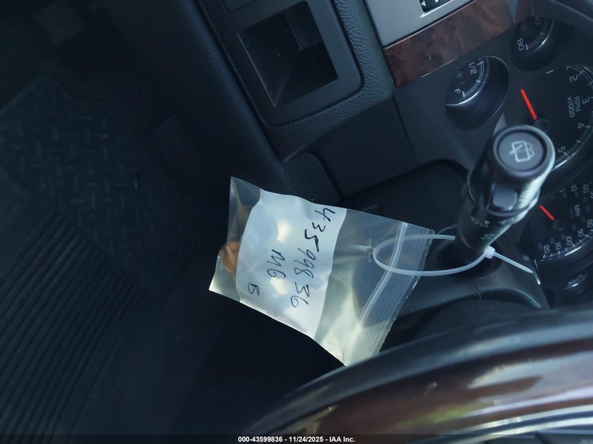 2008 GMC Yukon Denali VIN: 1GKFK63878J245428 Lot: 43599836