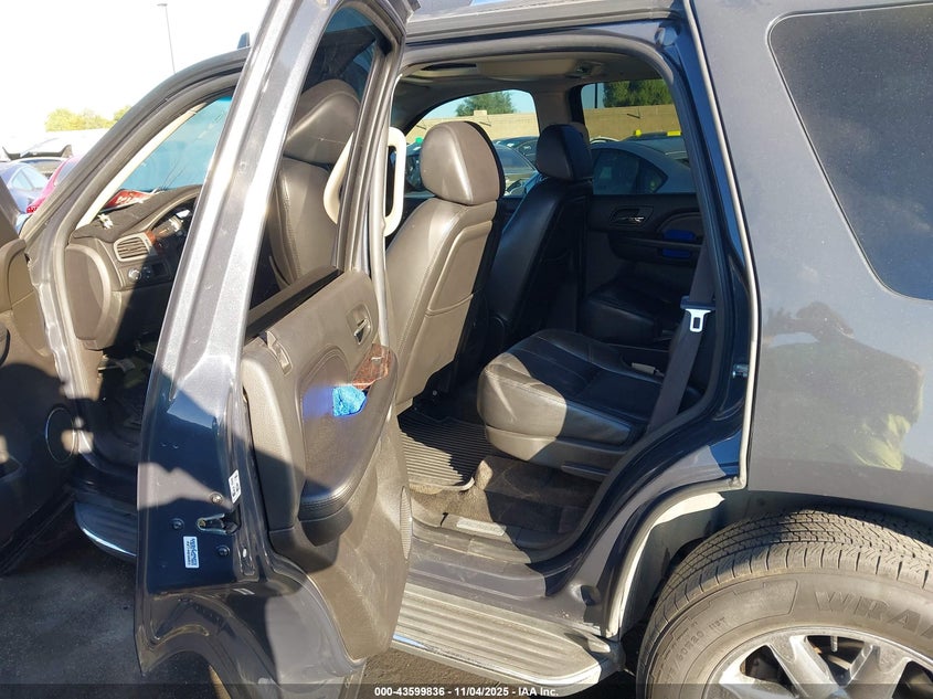 2008 GMC Yukon Denali VIN: 1GKFK63878J245428 Lot: 43599836