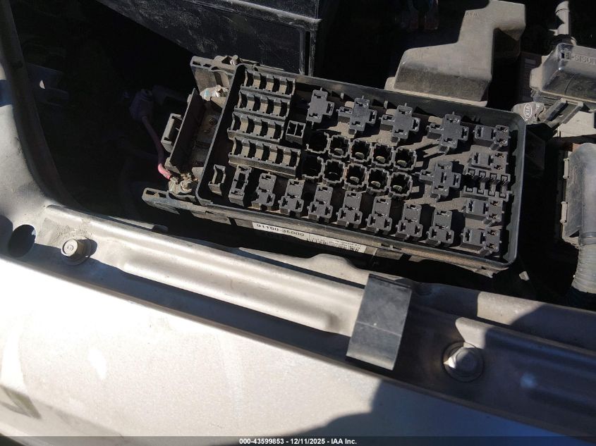 2005 Kia Sorento Ex/Lx VIN: KNDJD733855382845 Lot: 43599853