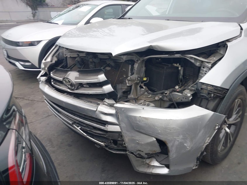 2019 TOYOTA HIGHLANDER LE - 5TDZARFHXKS061006