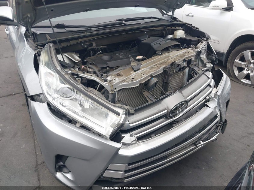 2019 TOYOTA HIGHLANDER LE - 5TDZARFHXKS061006