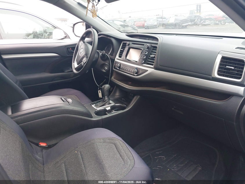 2019 TOYOTA HIGHLANDER LE - 5TDZARFHXKS061006