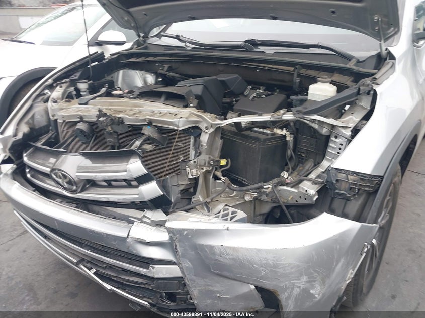2019 TOYOTA HIGHLANDER LE - 5TDZARFHXKS061006