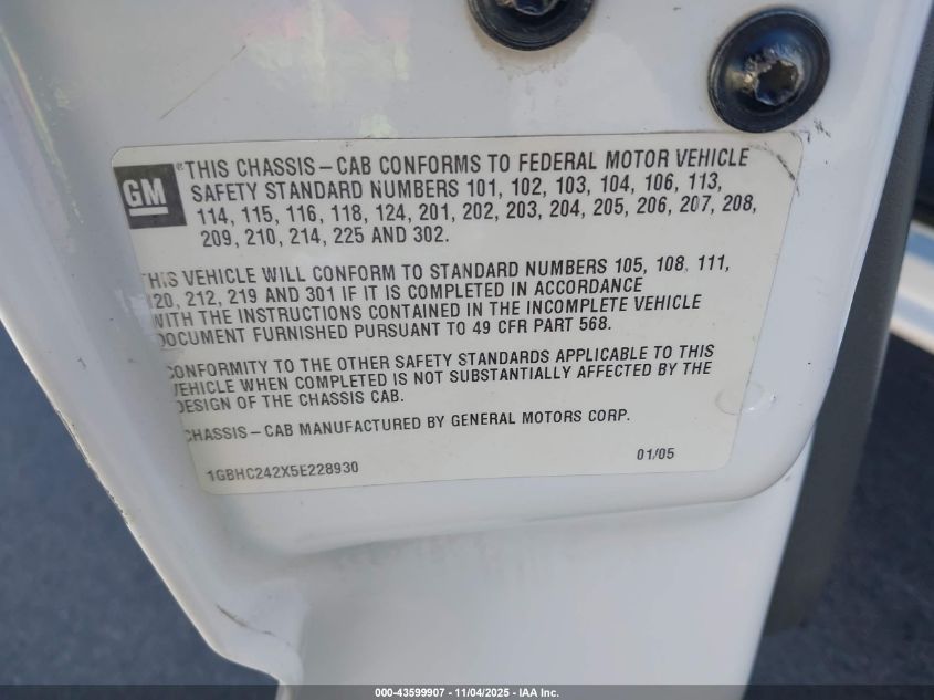 2005 Chevrolet Silverado 2500Hd Work Truck VIN: 1GBHC242X5E228930 Lot: 43599907