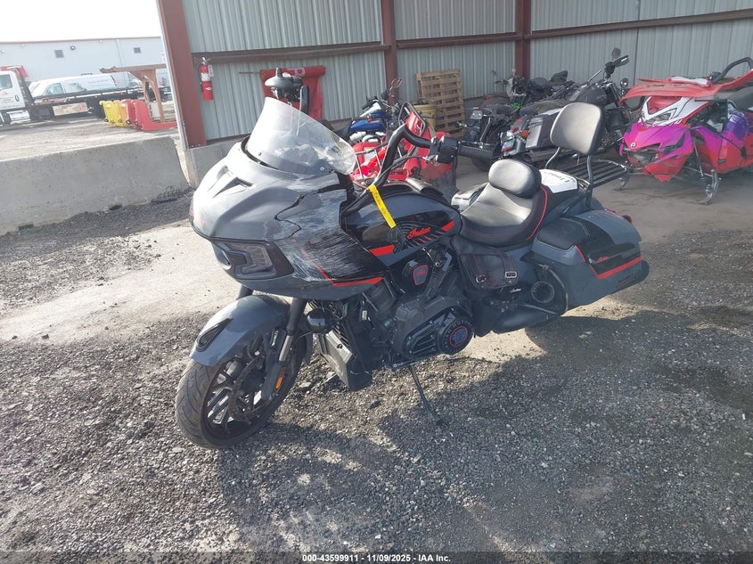 2022 Indian Motorcycle Co. Challenger Elite/Jack Daniel's Limited Edition