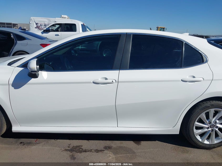 4T1C11AK5MU436868 2021 TOYOTA CAMRY photo no. 14