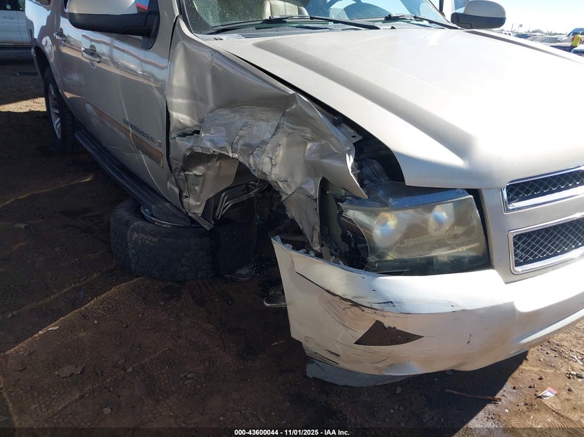 2007 Chevrolet Suburban 1500 Lt VIN: 1GNFC16JX7J174161 Lot: 43600044