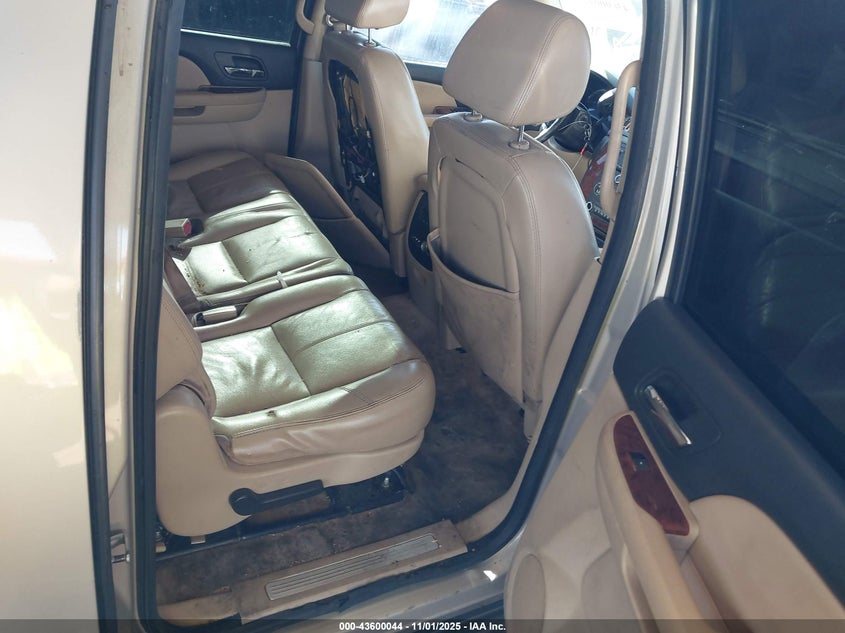 2007 Chevrolet Suburban 1500 Lt VIN: 1GNFC16JX7J174161 Lot: 43600044