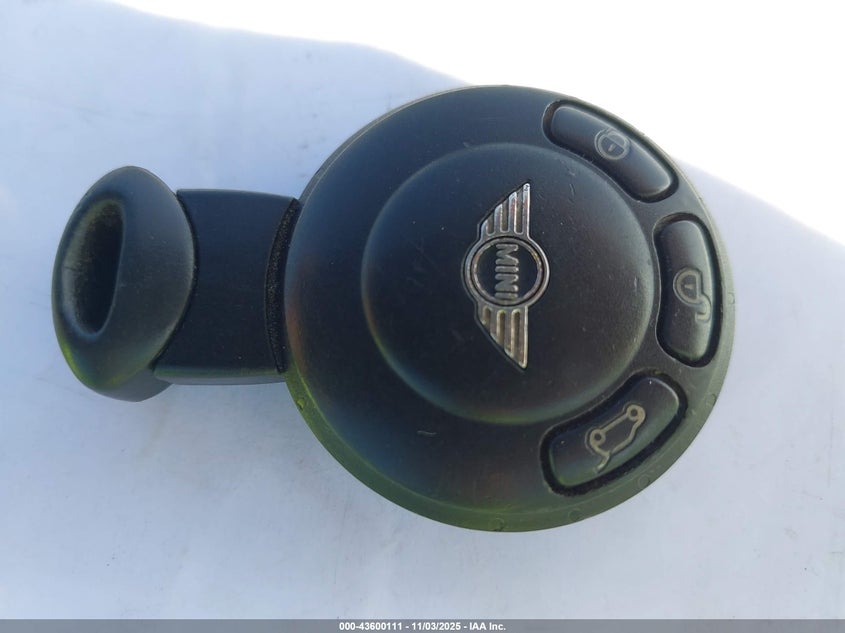 2008 Mini Cooper Clubman VIN: WMWML33518TN66452 Lot: 43600111