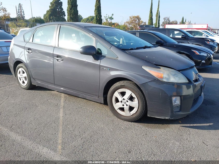 TOYOTA PRIUS IV