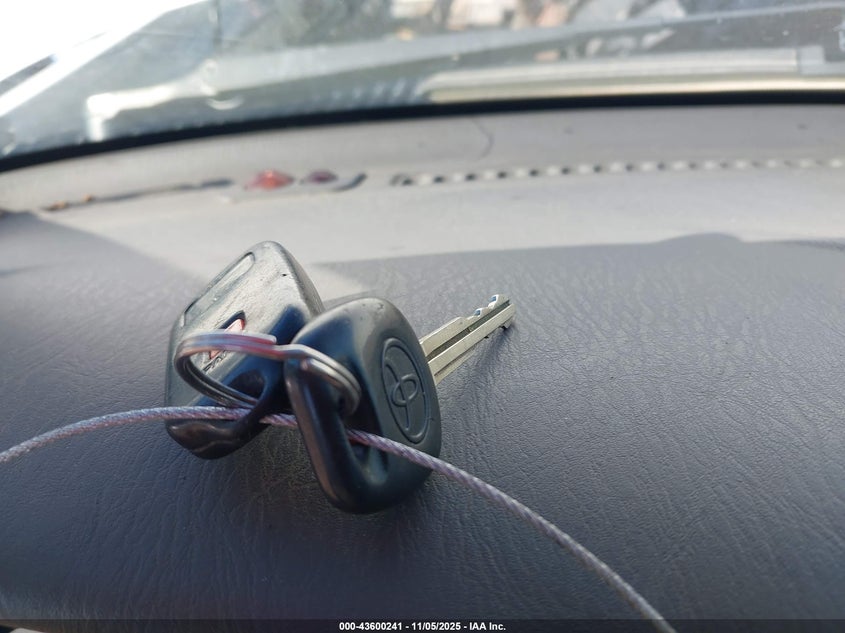 2003 Toyota Sequoia Limited V8 VIN: 5TDZT38A03S182037 Lot: 43600241