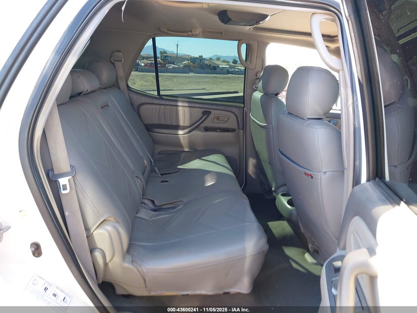 2003 Toyota Sequoia Limited V8 VIN: 5TDZT38A03S182037 Lot: 43600241