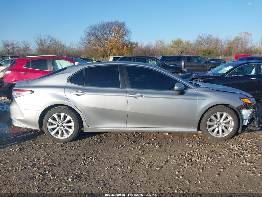 2019 TOYOTA CAMRY LE 4T1B11HK5KU251086