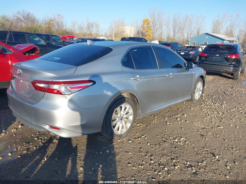 2019 TOYOTA CAMRY LE 4T1B11HK5KU251086