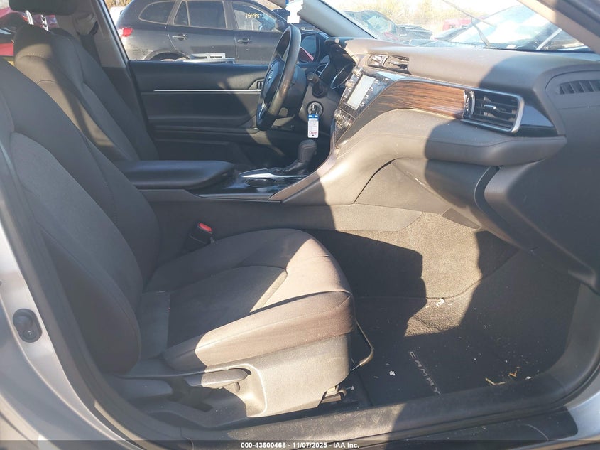2019 TOYOTA CAMRY LE 4T1B11HK5KU251086