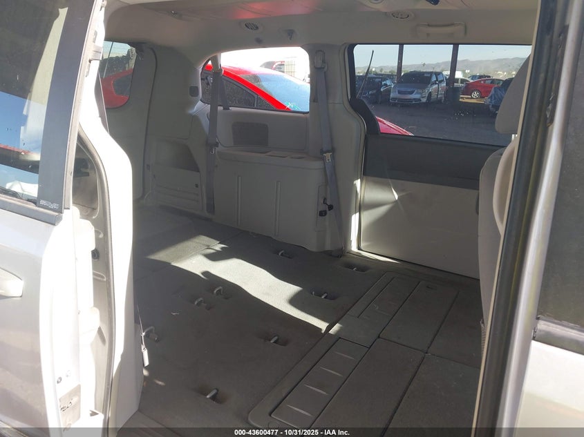 2010 Dodge Grand Caravan Sxt VIN: 2D4RN5D11AR111983 Lot: 43600477