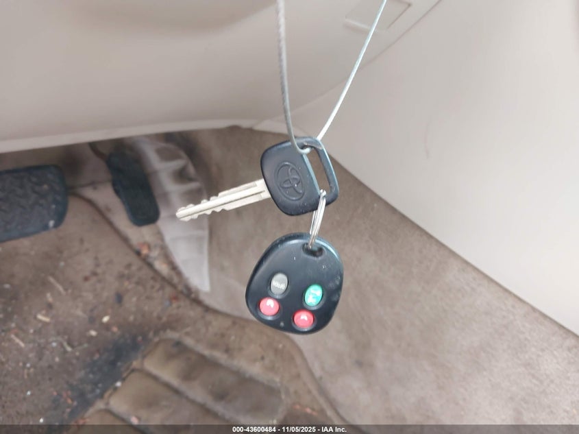 2000 Toyota Avalon Xl VIN: 4T1BF28B6YU083376 Lot: 43600484