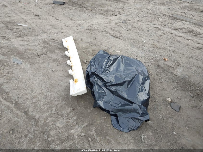 2000 Toyota Avalon Xl VIN: 4T1BF28B6YU083376 Lot: 43600484