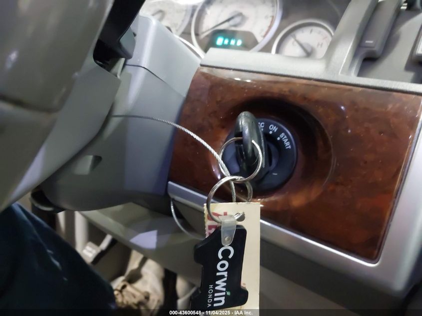 2010 Chrysler Town & Country Touring VIN: 2A4RR5DX5AR128379 Lot: 43600548