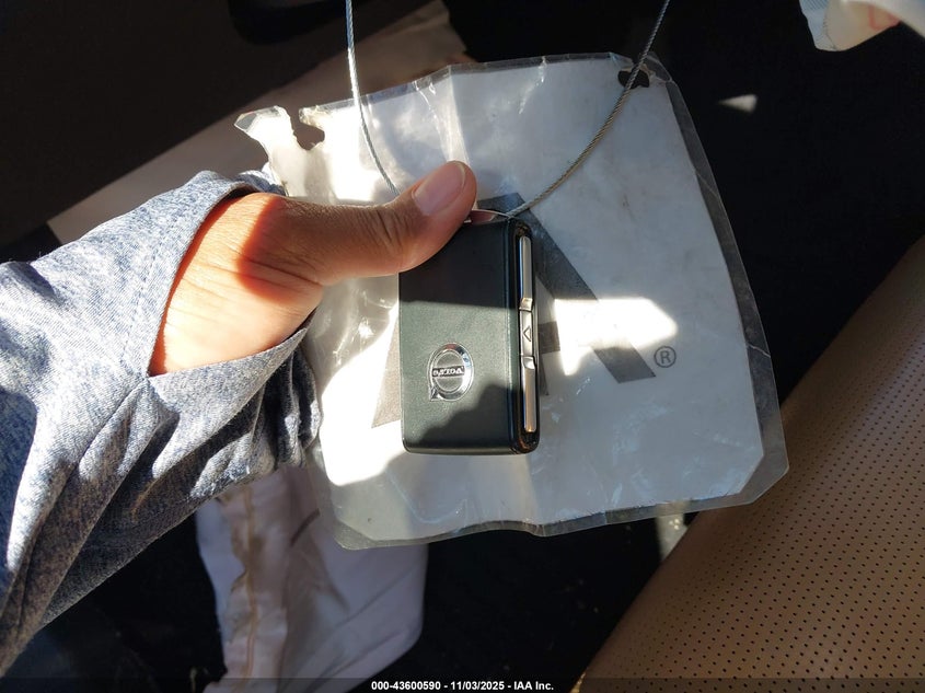 2022 VOLVO XC60 B5 INSCRIPTION YV4L12RL6N1946024