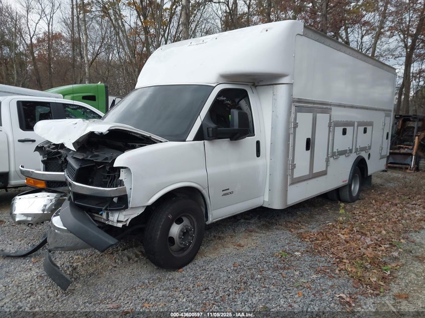 2024 Chevrolet Express Cutaway 4500 Van