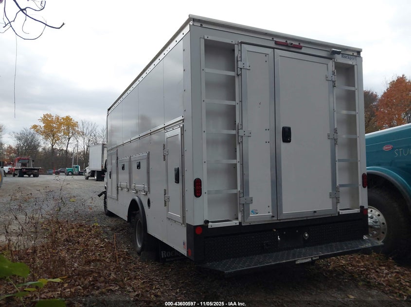 2024 Chevrolet Express Cutaway 4500 Van