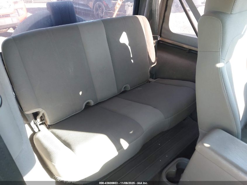 2004 Jeep Wrangler Sahara VIN: 1J4FA59S84P749824 Lot: 43600603