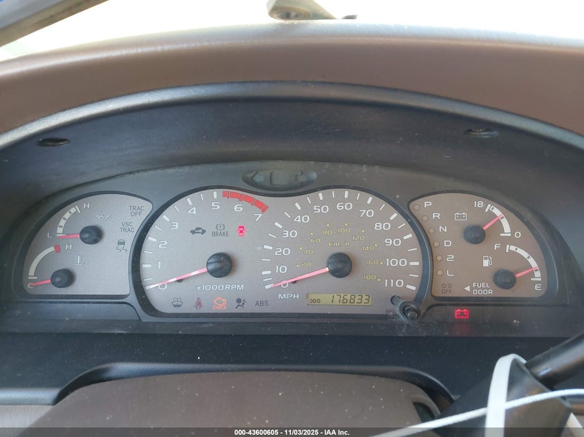 2004 Toyota Sequoia Sr5 V8 VIN: 5TDZT34AX4S226620 Lot: 43600605