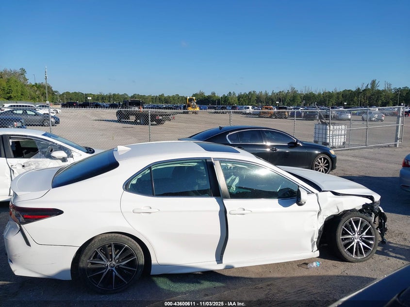 2022 TOYOTA CAMRY SE - 4T1T11AK7NU061695