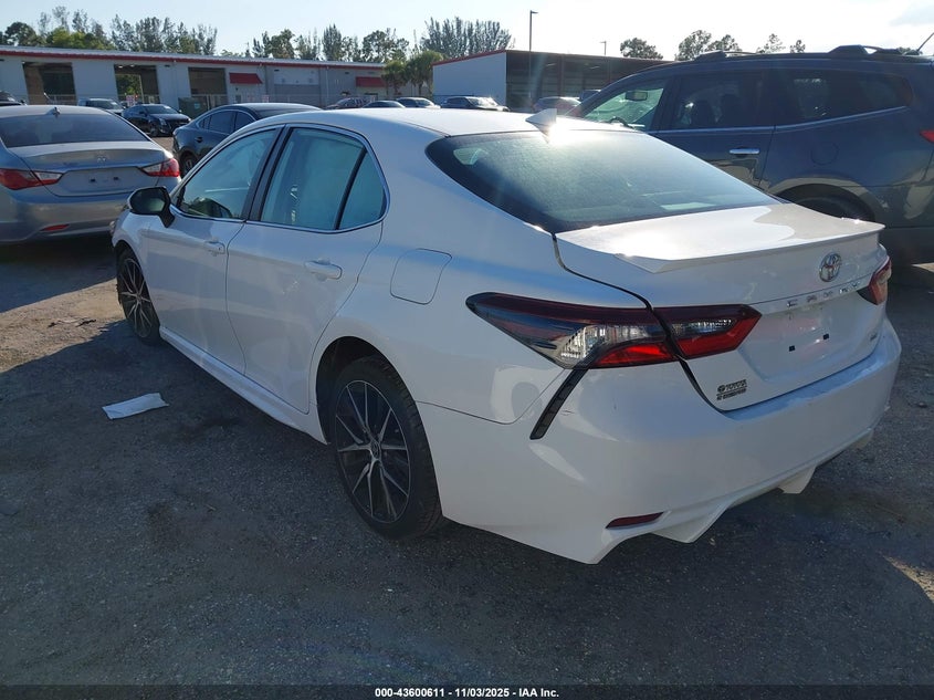 2022 TOYOTA CAMRY SE - 4T1T11AK7NU061695