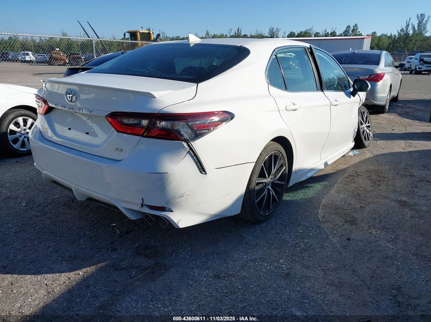 2022 TOYOTA CAMRY SE - 4T1T11AK7NU061695