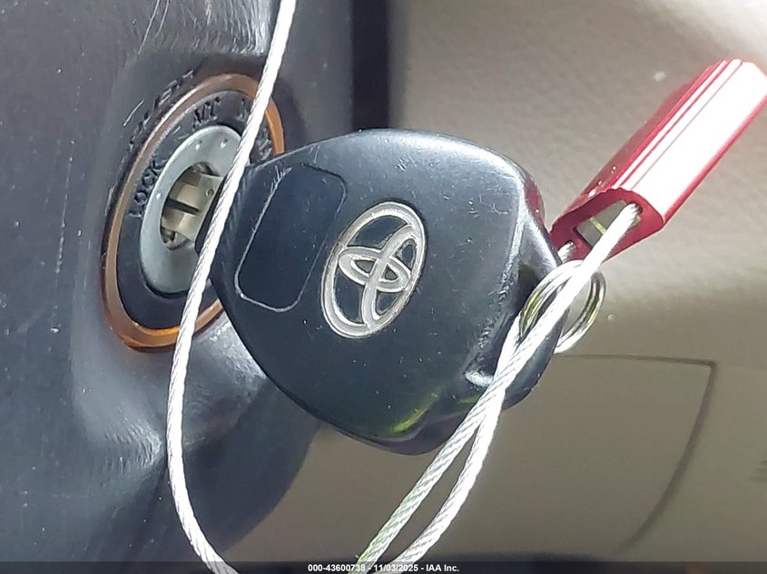 2008 Toyota Rav4 Limited V6 VIN: JTMBK31V185067512 Lot: 43600738