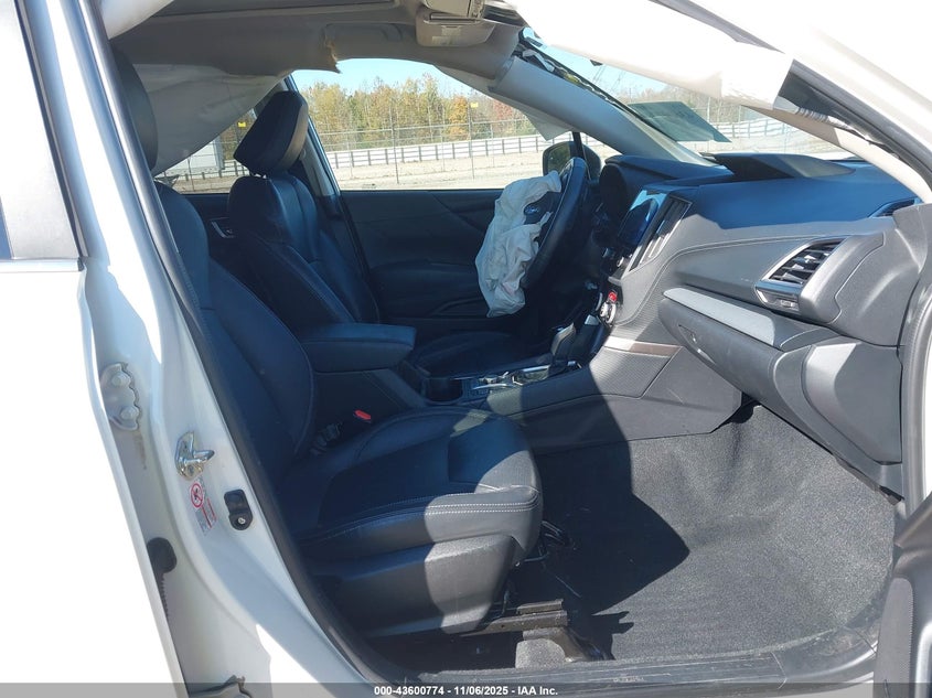 2019 SUBARU FORESTER LIMITED JF2SKAUC7KH543722